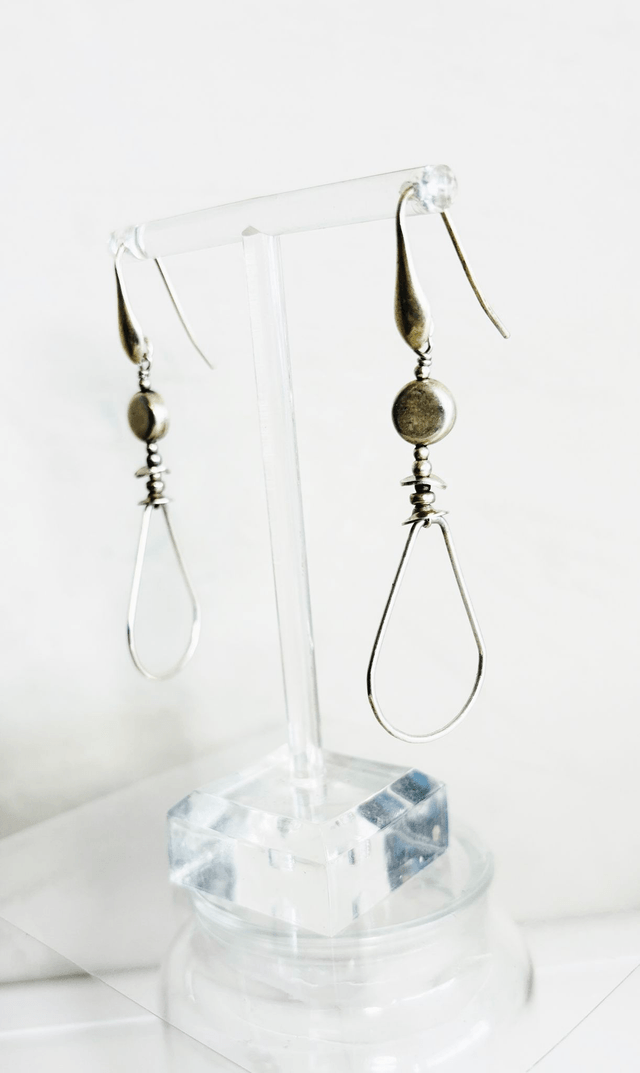 Boucles d'oreille en argent, goutte lisse Cowboy.